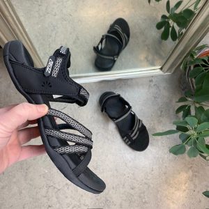 Flot sort sporty letvægts sandal med svangstøtte - 37
