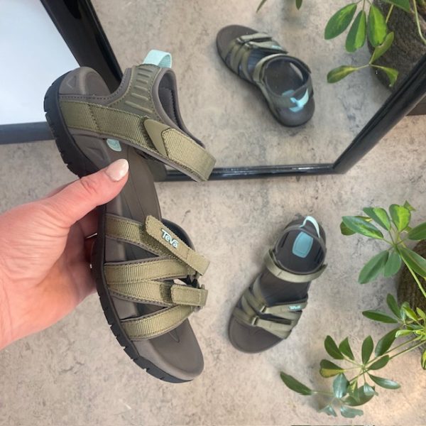 Teva Tirra, smart grøn sandal fra Teva med god svangstøtte - 38